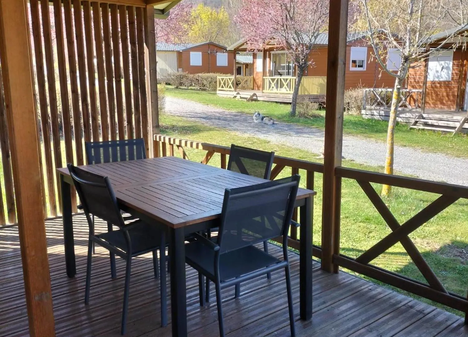Village De Chalets Et Camping La Pierre De L'Aigle La Breole 0*,