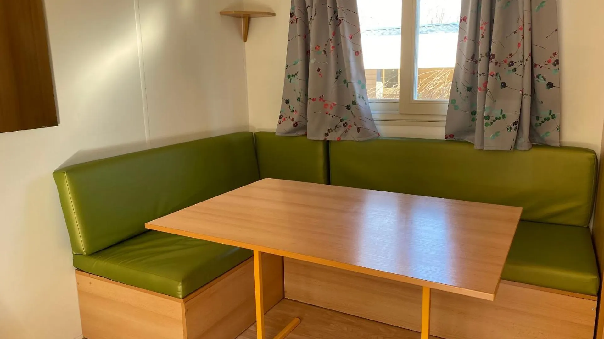 Village De Chalets Et Camping La Pierre De L'Aigle La Breole 0*,  France